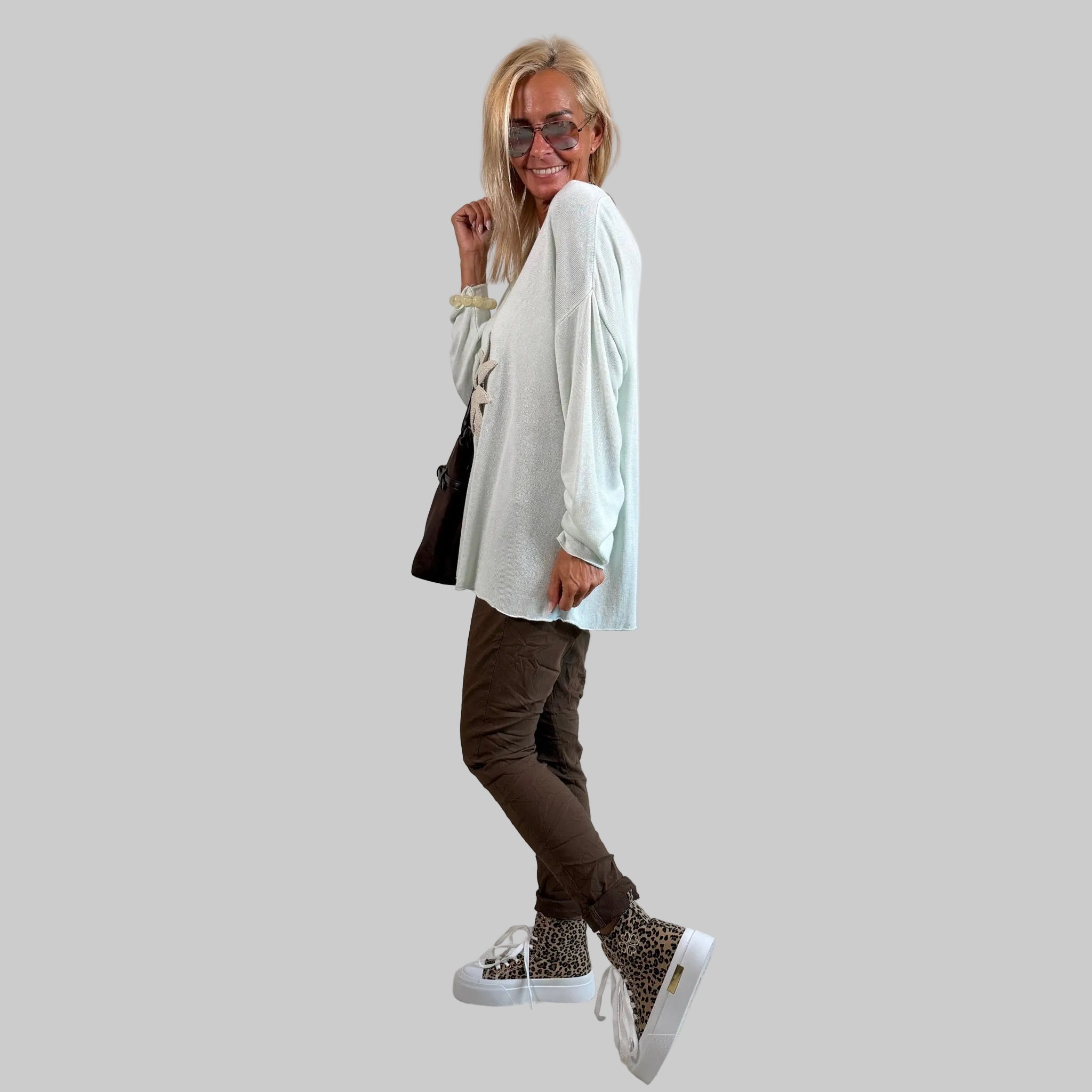 Feinstrickpullover Häkelblume - Farbauswahl