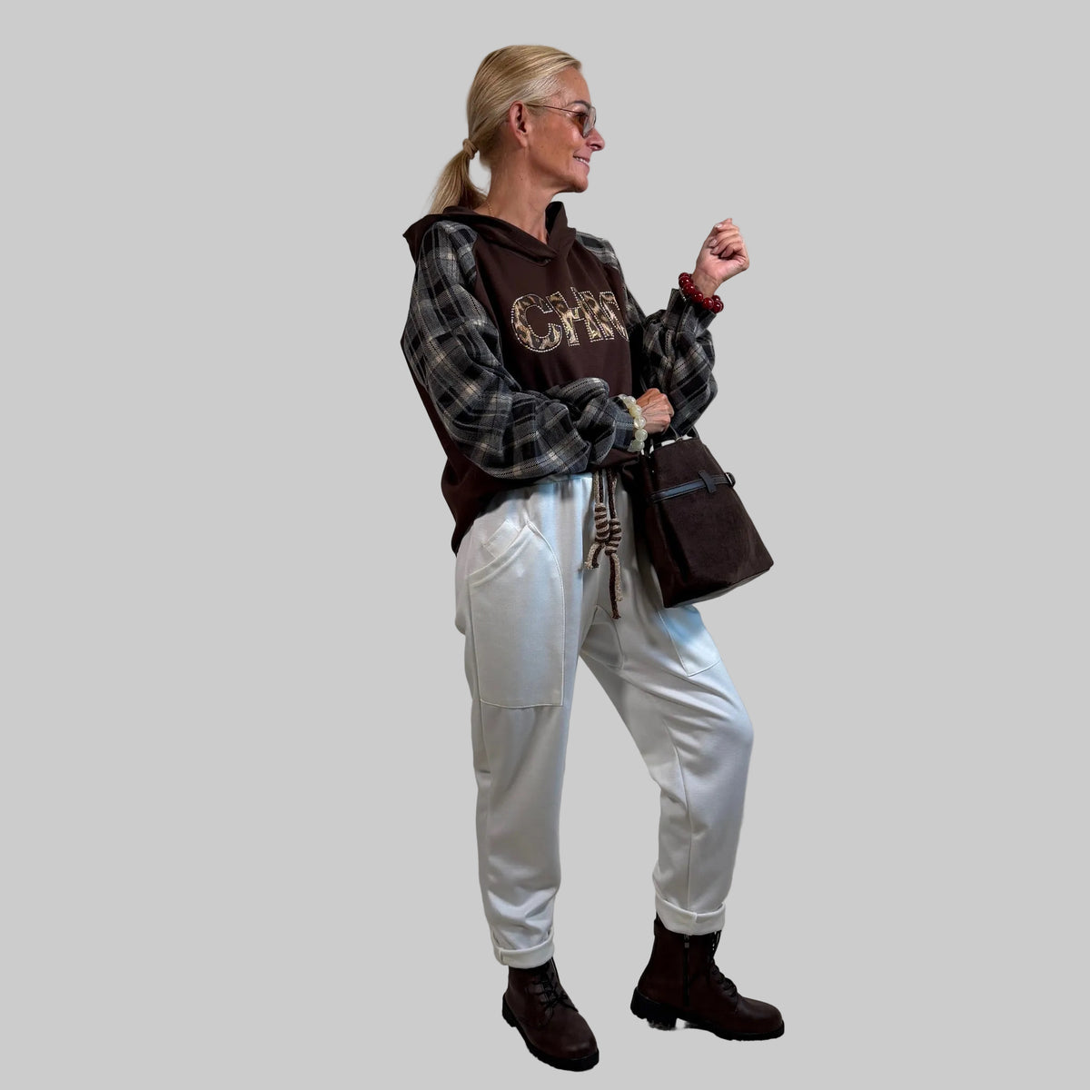 Butterstoff Hoodie mit Hemd-Raffärmeln "Chic"